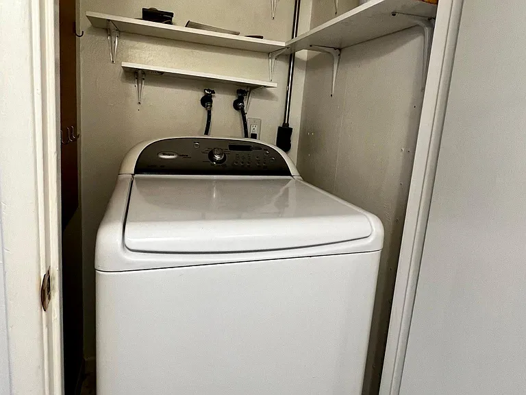 8024 E Victoria Dr — Photo 21