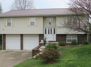 1949 Debra Dr, West Plains, MO 65775