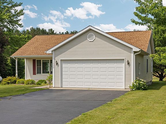 2nd image of 11222 Blackman Rd