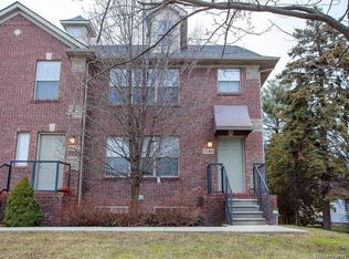 17069 E Forteen Mile Rd #8, Fraser, MI 48026