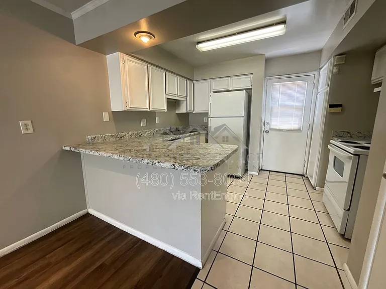 810 E Colter St #14 — Photo 7