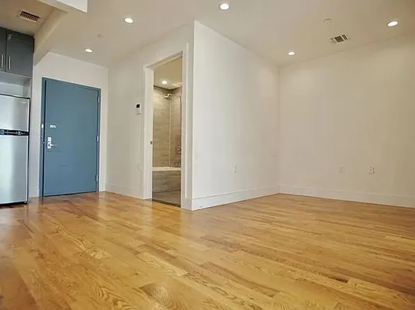 912 Bergan Street image 5 of 12