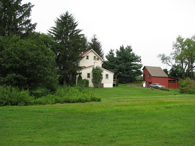 House  Barn  6+ Acres