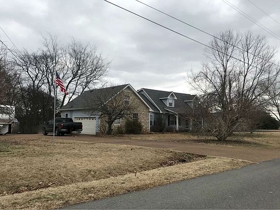 3rd image of 405 Brookridge Dr
