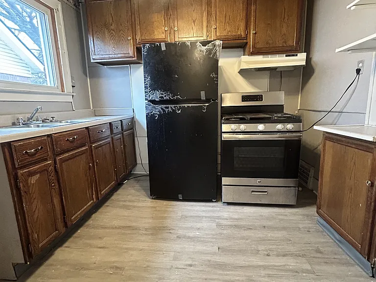 15708 Cherrylawn St #1 — Photo 1