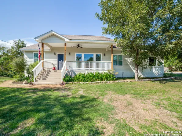 4207 W Horseshoe Bend, San Antonio, TX 78228