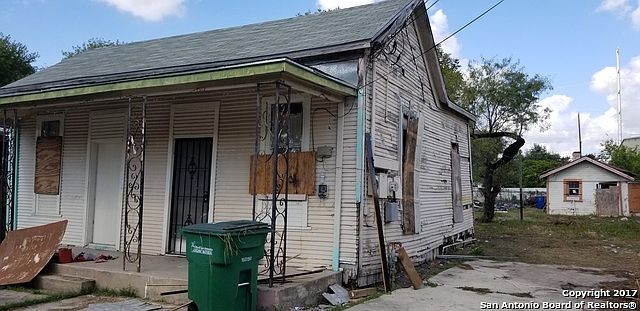 1st image of 529 Arbor Pl