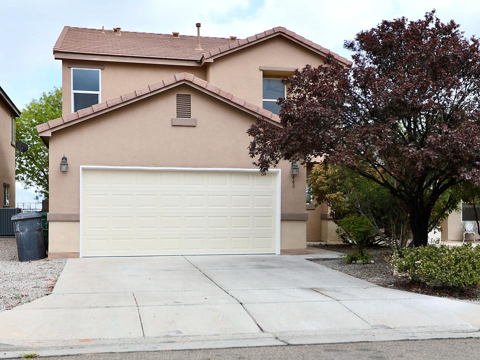 1st image of 660 Troon Dr SE
