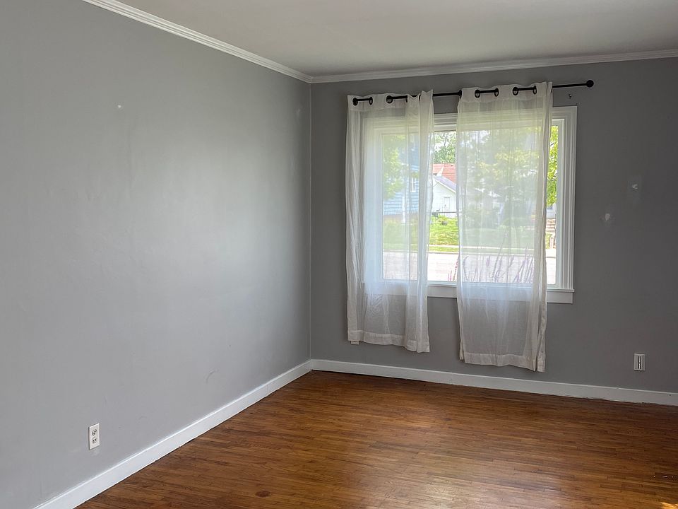 1st image of 4330 S Wayne Ave
