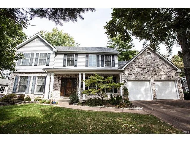 537 Lyman Pl photo 1