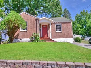 52 Maple St, Newburgh, NY 12550