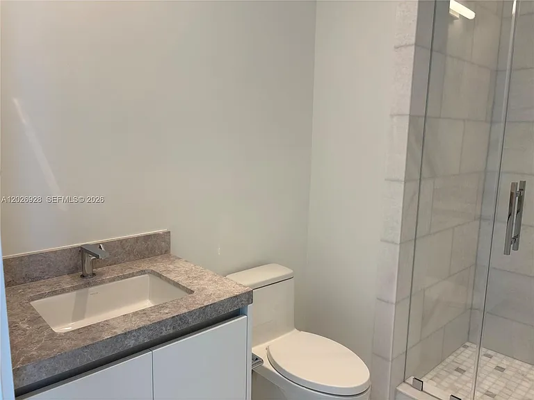 175 SE 25th Rd #901 — Photo 12