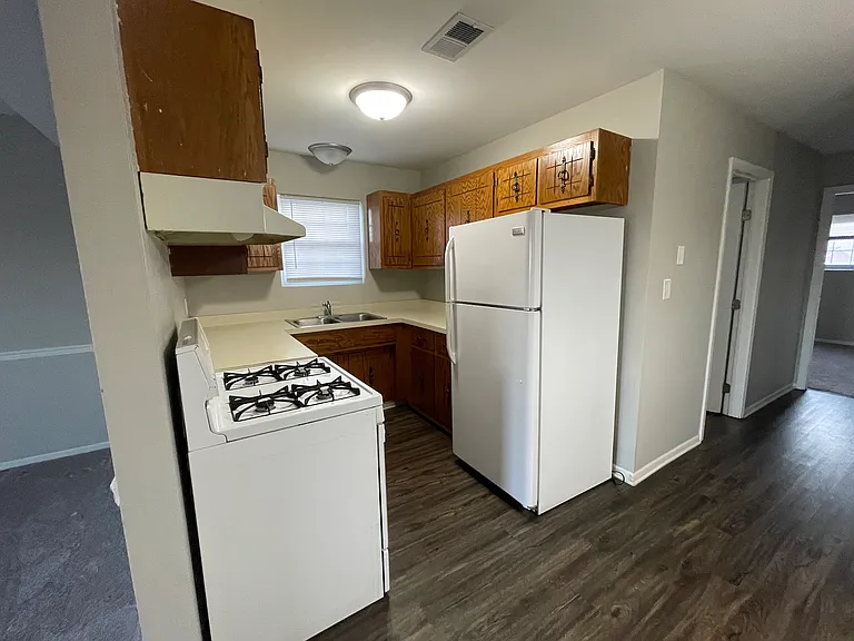 510 Meadowbrook Ln #4 — Photo 1