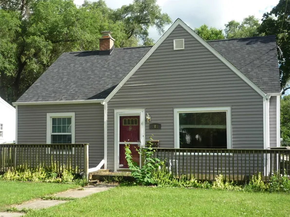 803 E River Ln, Loves Park, IL 61111