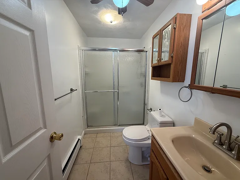525 Proctor Ave #B — Photo 8
