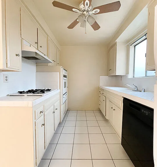 935 N Alfred St #5 — Photo 4
