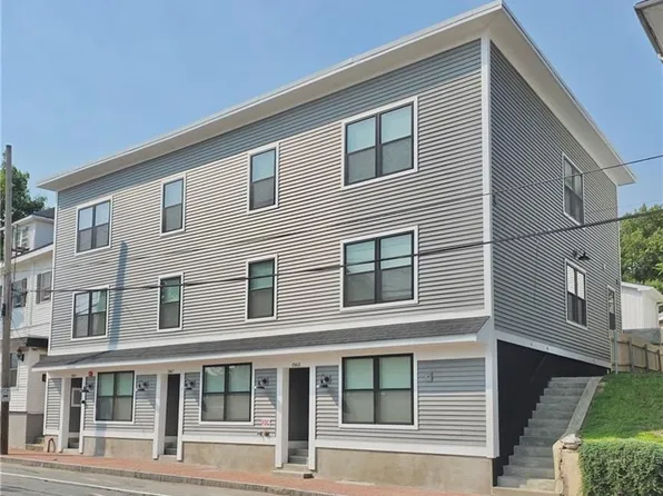 1965 Smith St #2L, North Providence, RI 02911