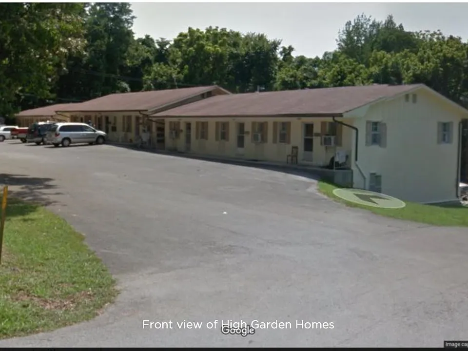 215 N High St #1