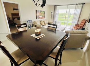 8900 Washington Blvd APT 409, Hollywood, FL 33025