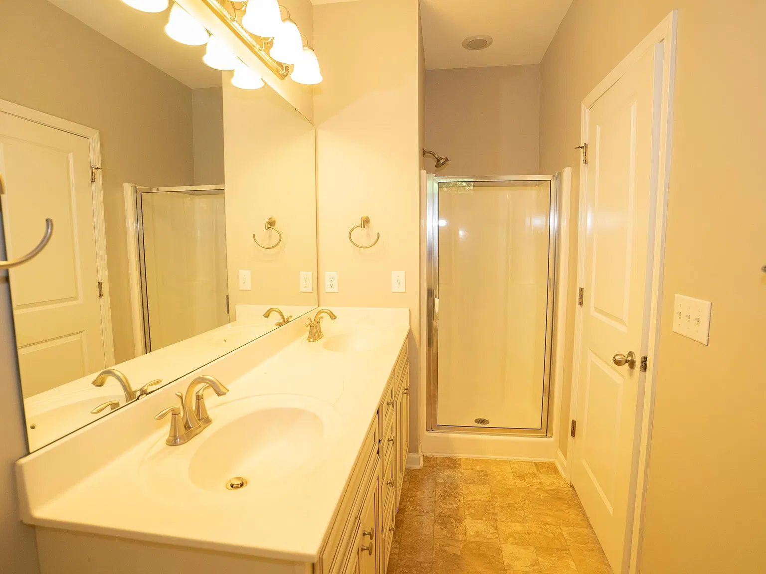 4 bed, 1764 sqft, $2,250 — Photo 3