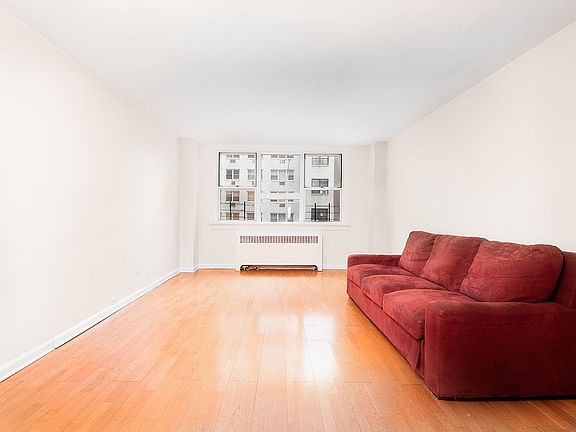 4th image of 240 E 35th St APT 2B