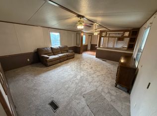 42 Ackerman Rd, Winfield, MO 63389