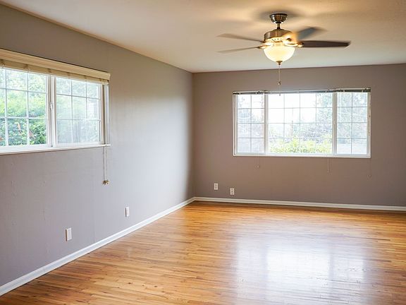 3rd image of 5025 S Corbett Ave #9