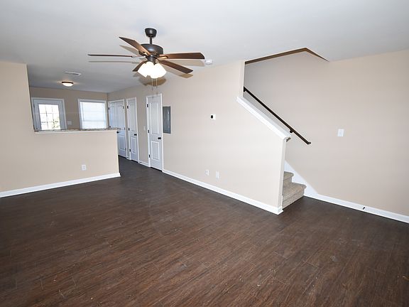 3rd image of 1110 Ashridge Dr
