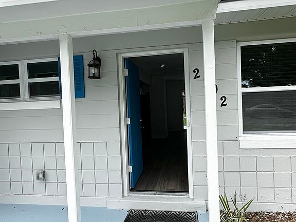 3rd image of 2102 BURPEE Drive