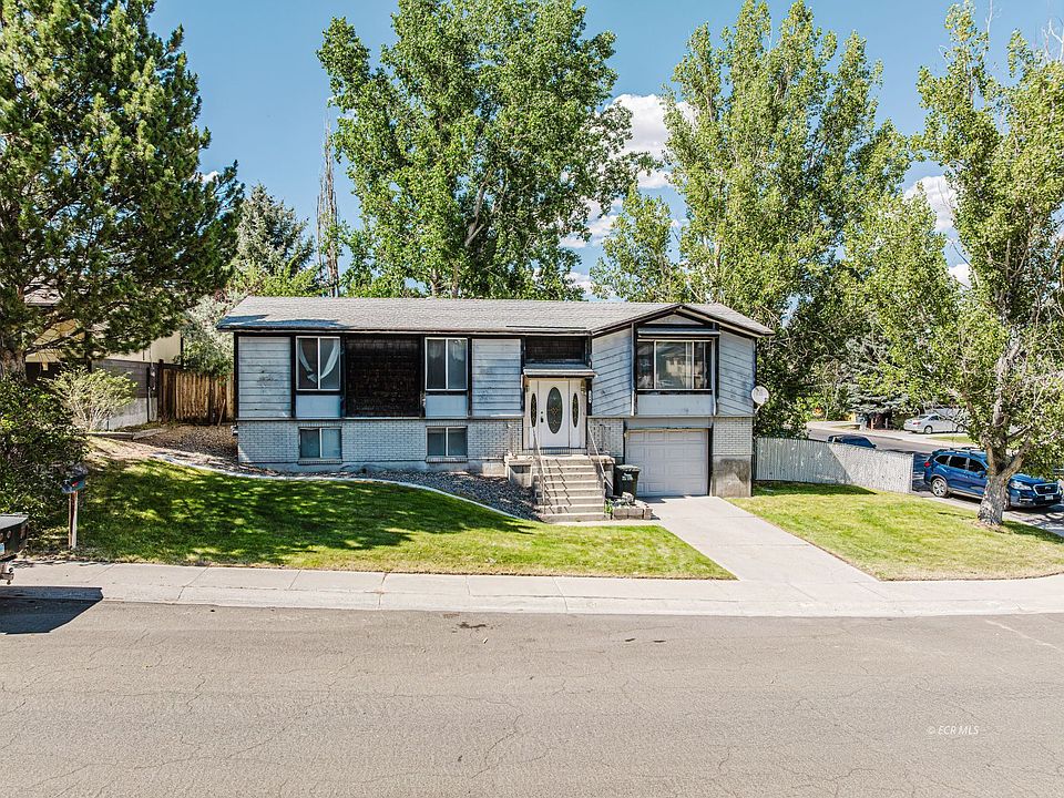 1st image of 104 Barite St