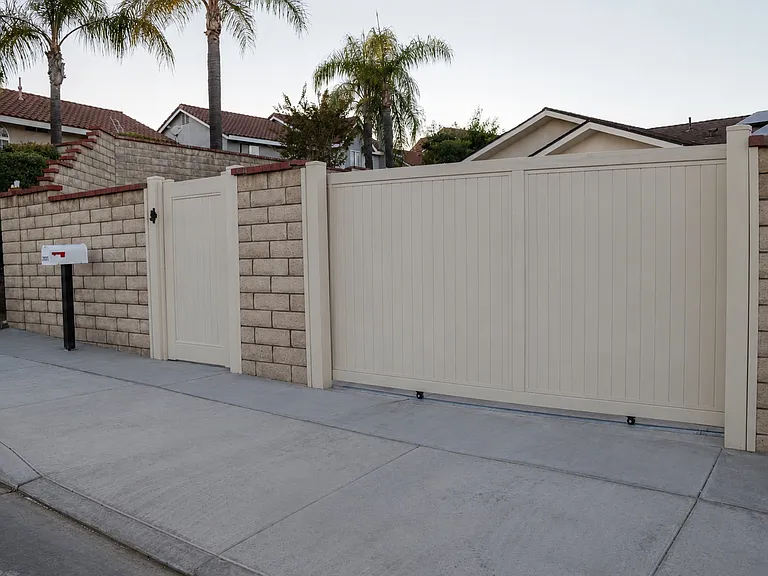 20261 Ermine St — Photo 11