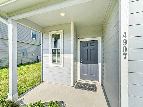 2nd image of 4907 Luke Mathew Dr