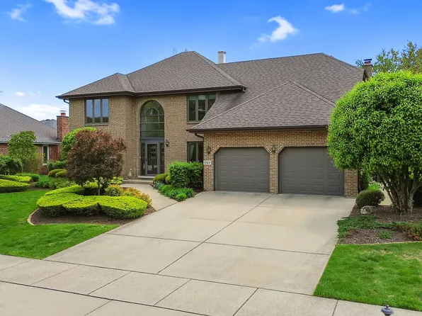 10621 Palos West Dr, Palos Park, IL 60464