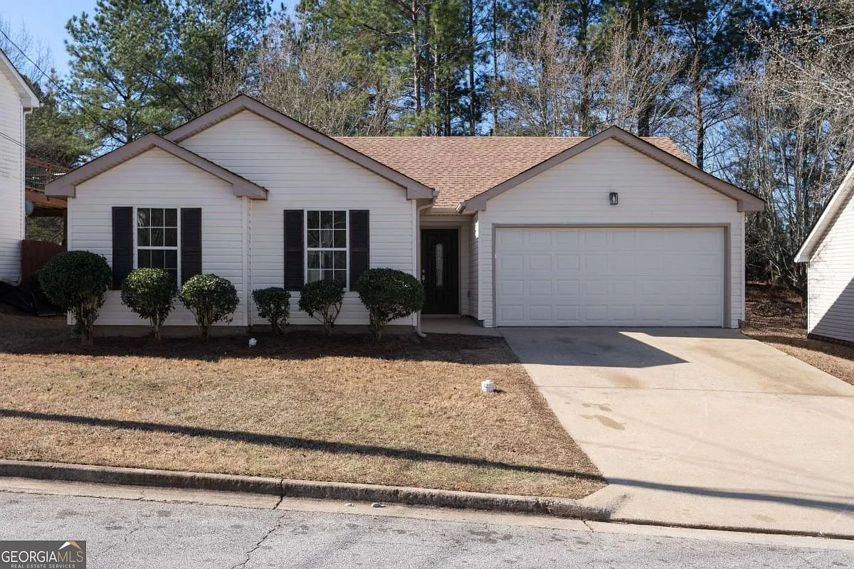 2203 Hidden Creek Dr photo 1