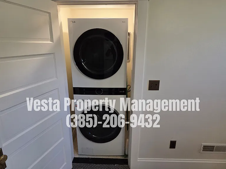 2583 Brinker Ave #B — Photo 1