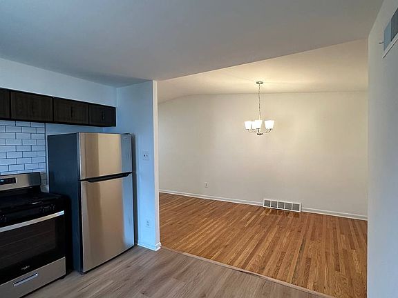 3rd image of 435 Rennard St #2