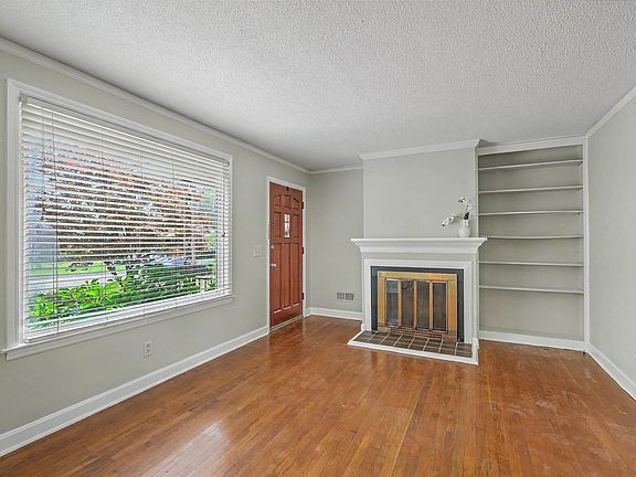 4th image of 4100 Boxwood Dr