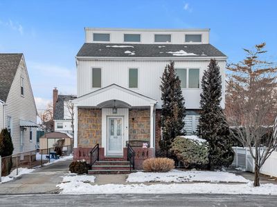 405 McNulty Place, New Hyde Park, NY, 11040