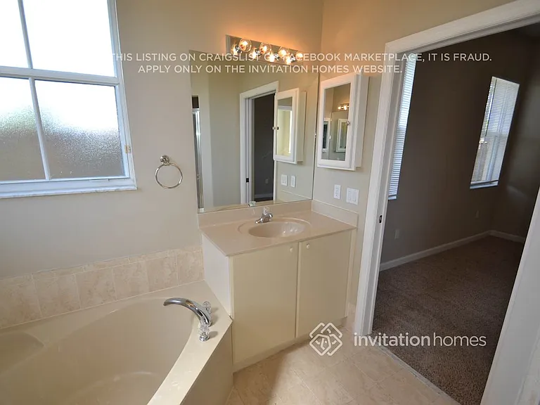18301 NW 89th Ave — Photo 13