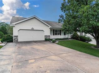 1013 Sara Jane Ln, Saint Clair, MO 63077