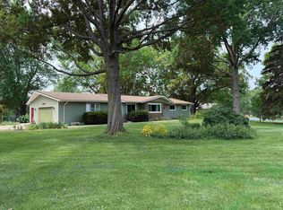 2282 Shepard Dr, Freeport, IL 61032