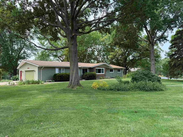 2282 Shepard Dr, Freeport, IL 61032