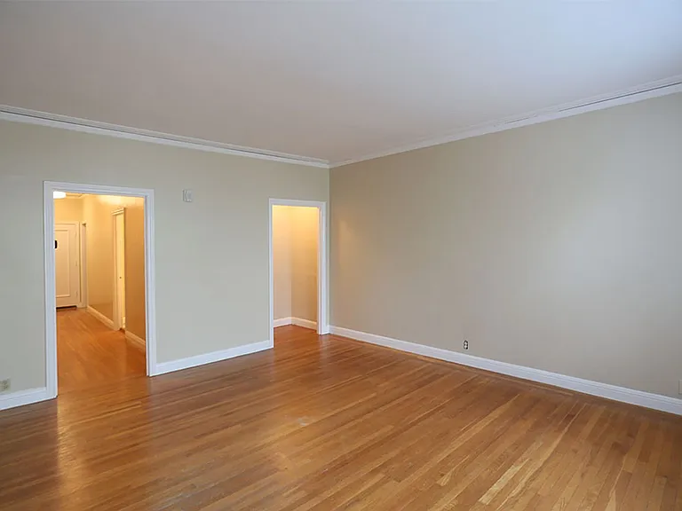 2275 Francisco Street — Photo 3