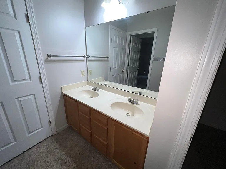 100 Northridge Dr #2 — Photo 6