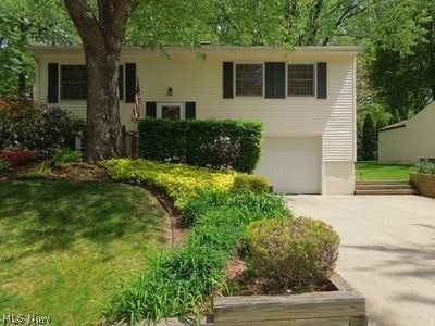 3749 Santom Rd N, Stow, OH, 44224