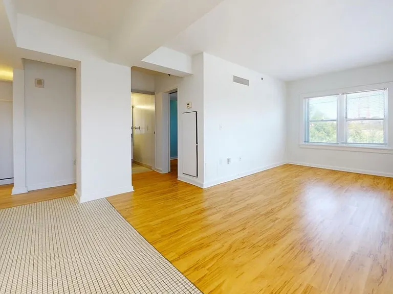 Dining/Living room