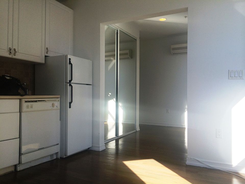 2nd image of 72 Hudson St APT 5B