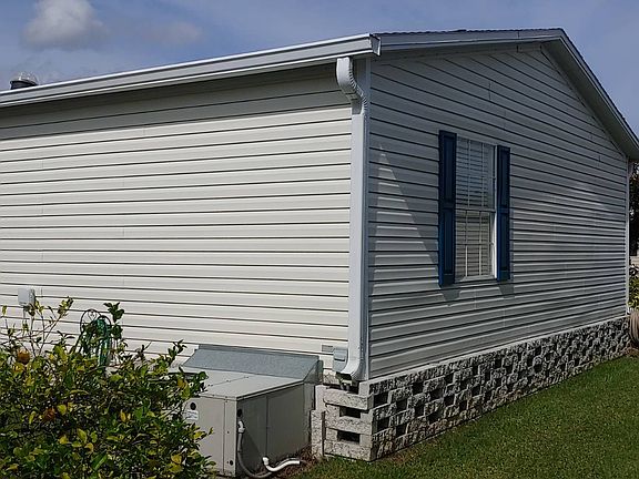 5th image of 389 Katie Ave