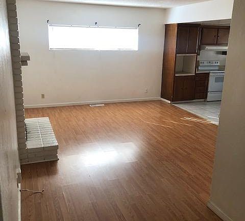 3rd image of 3347 S Francisco Way