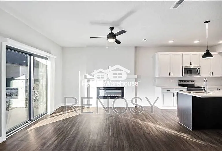 3622 NE Kara Ln — Photo 3
